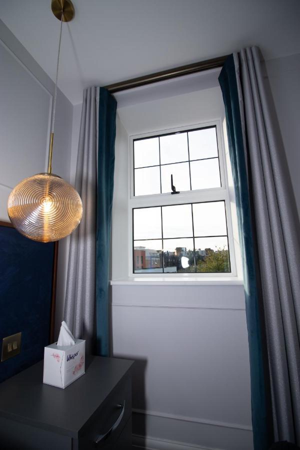 Hotel Three Falcons Londra