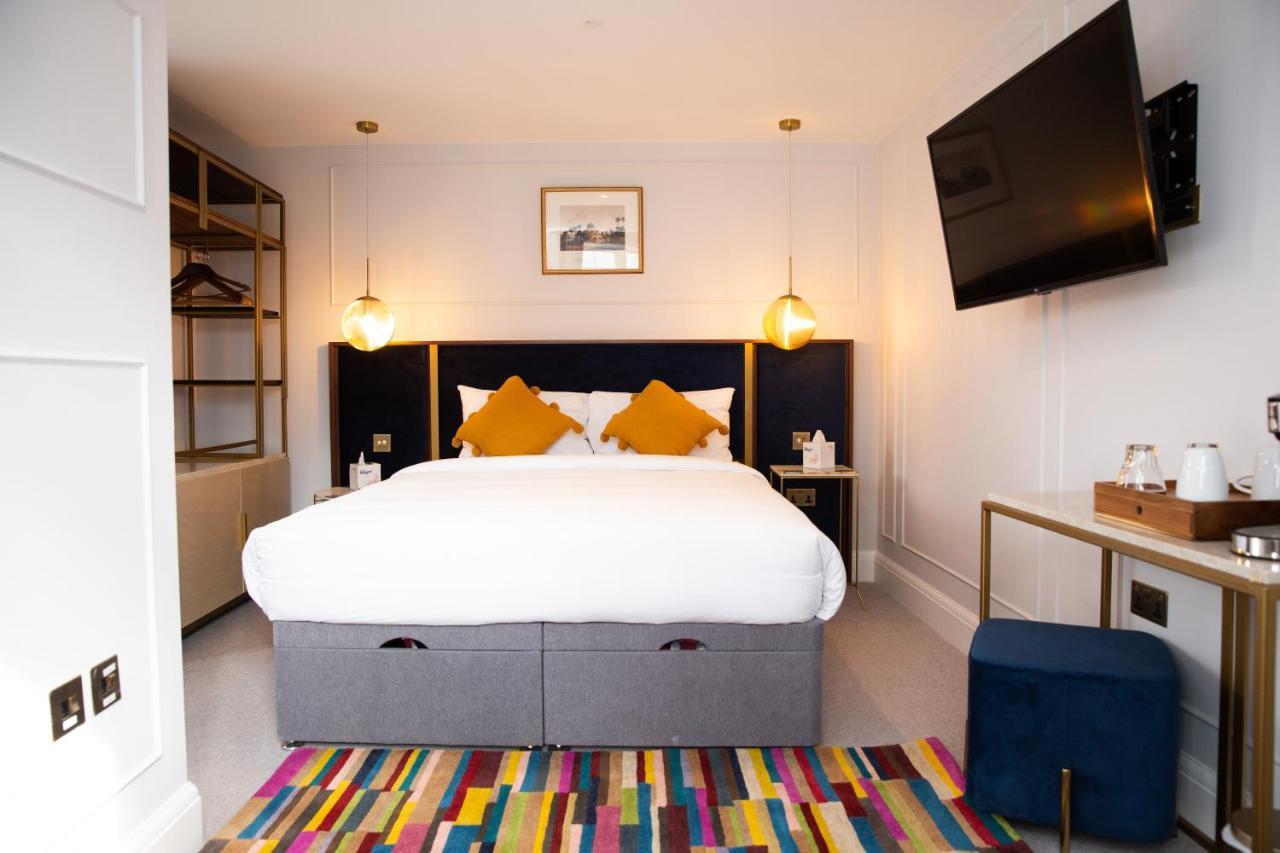 Hotel Three Falcons Londra
