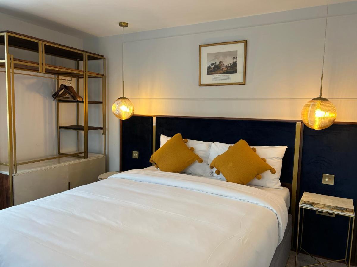 Hotel Three Falcons Londra