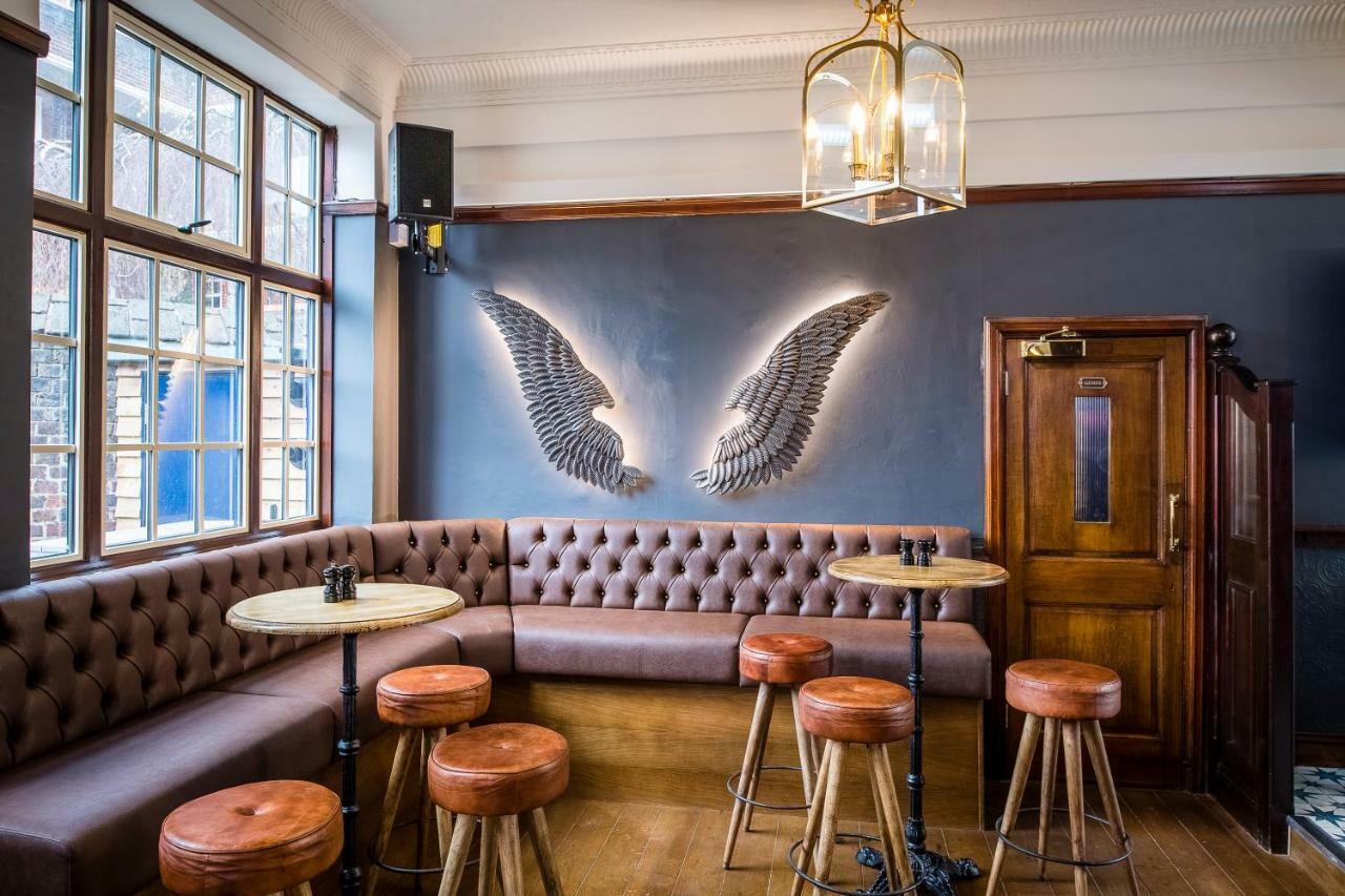 Hotel Three Falcons Londra